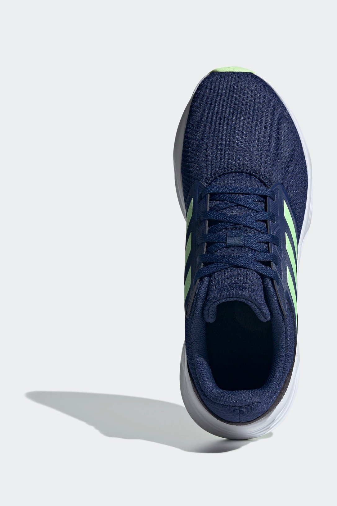 נעלי ספורט לגברים GALAXY 6 בצבע נייבי וירוק