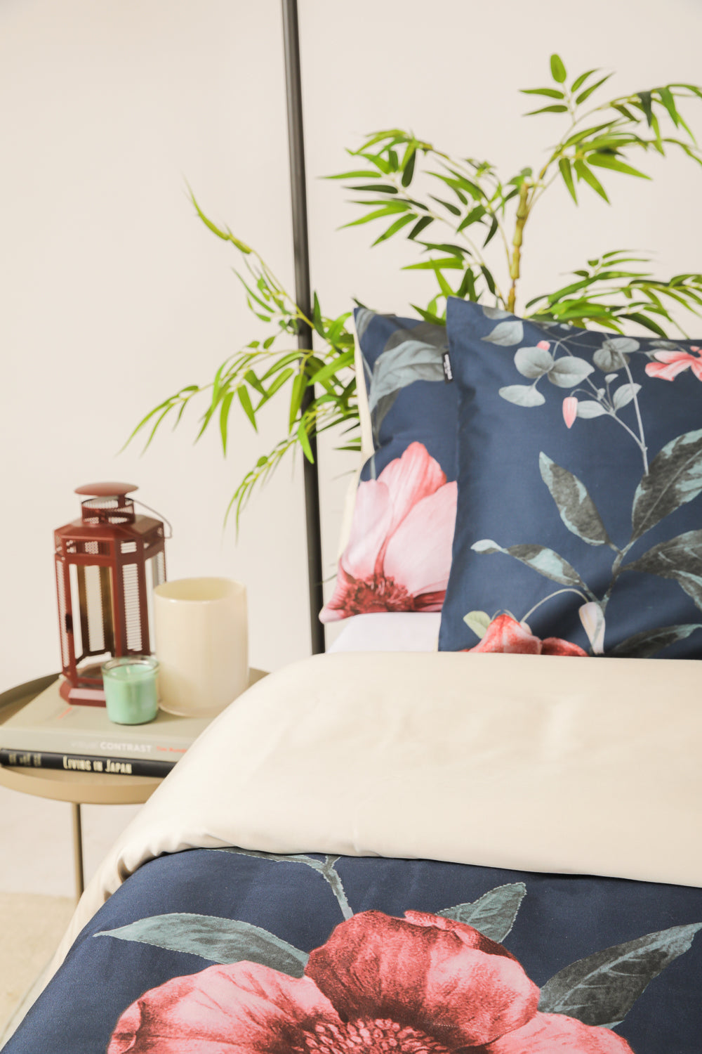 סט מצעים זוגי רחב 180/200 כותנה סאטן דגם FLORA גוון אפור כהה