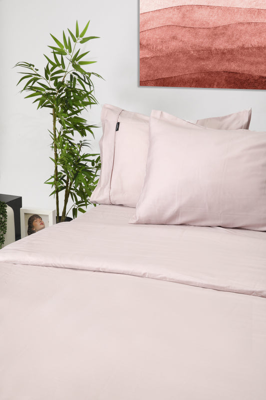 סדין מיטה זוגית רחבה מאוד  200/200 100% כותנה באריגת סאטן בצבע לילך