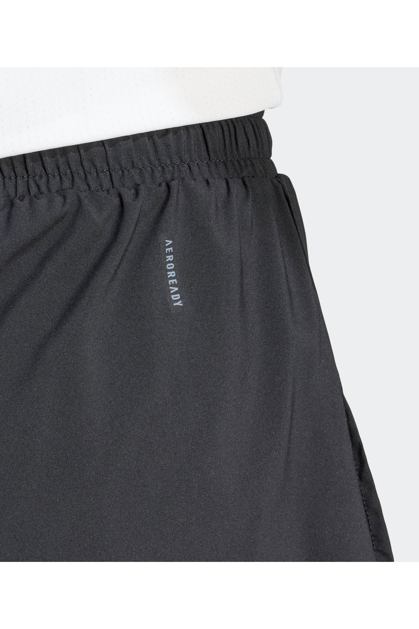 מכנסיים קצרים לנשים DESIGNED FOR TRAINING 2-IN-1  בצבע שחור