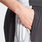 מכנסיים קצרים לגברים OWN THE RUN COLORBLOCK בצבע אפור ושחור - 5