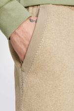 מכנסיים Seasonal Essentials בצבע בז'