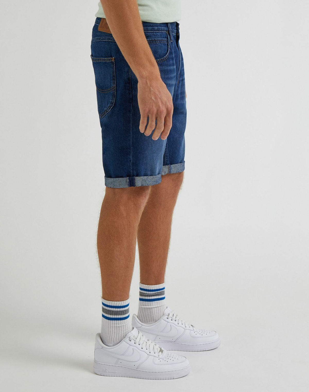 מכנסי ג'ינס קצרים בצבע כחול - MASHBIR//365