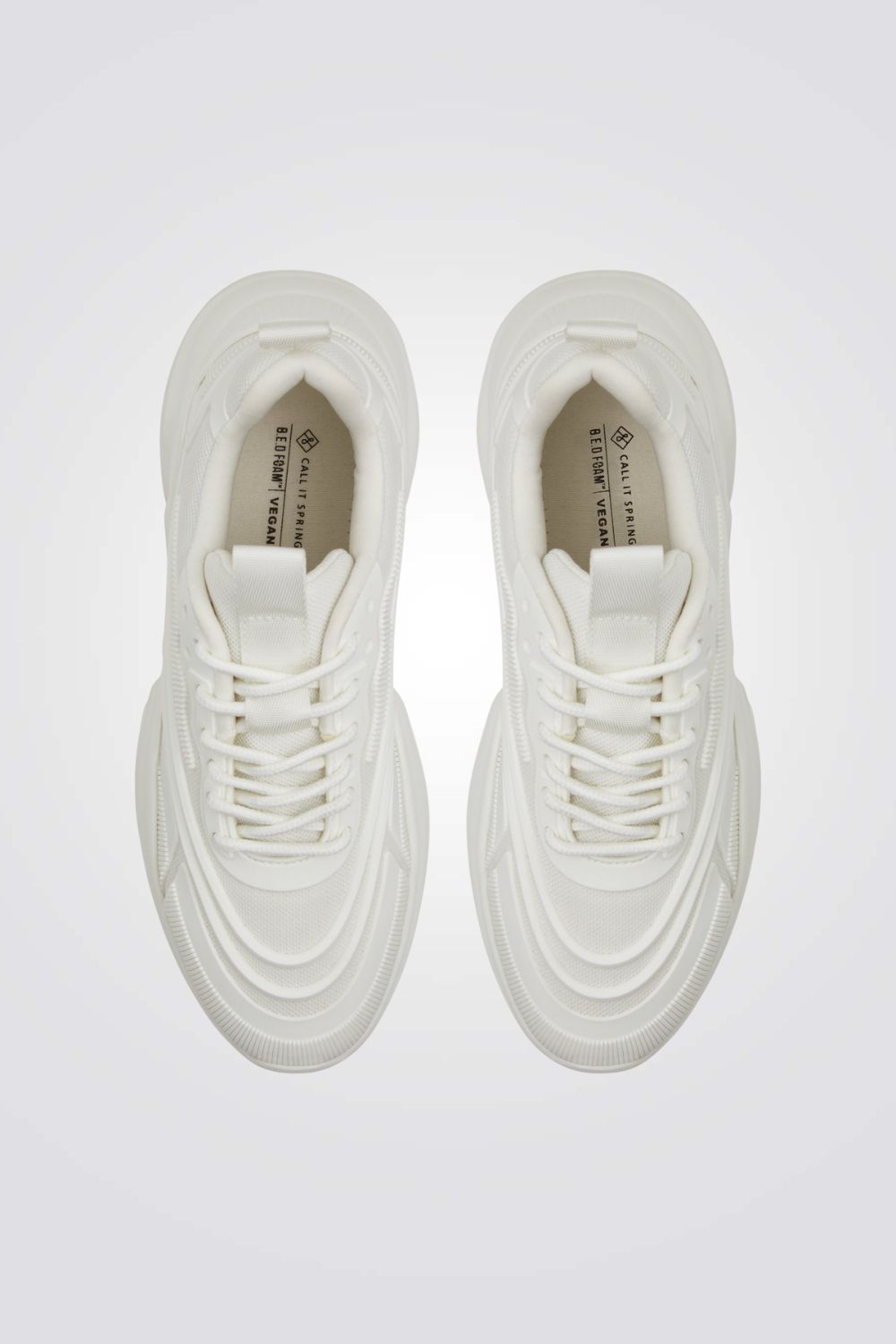 נעלי סניקרס לנשים בצבע לבן