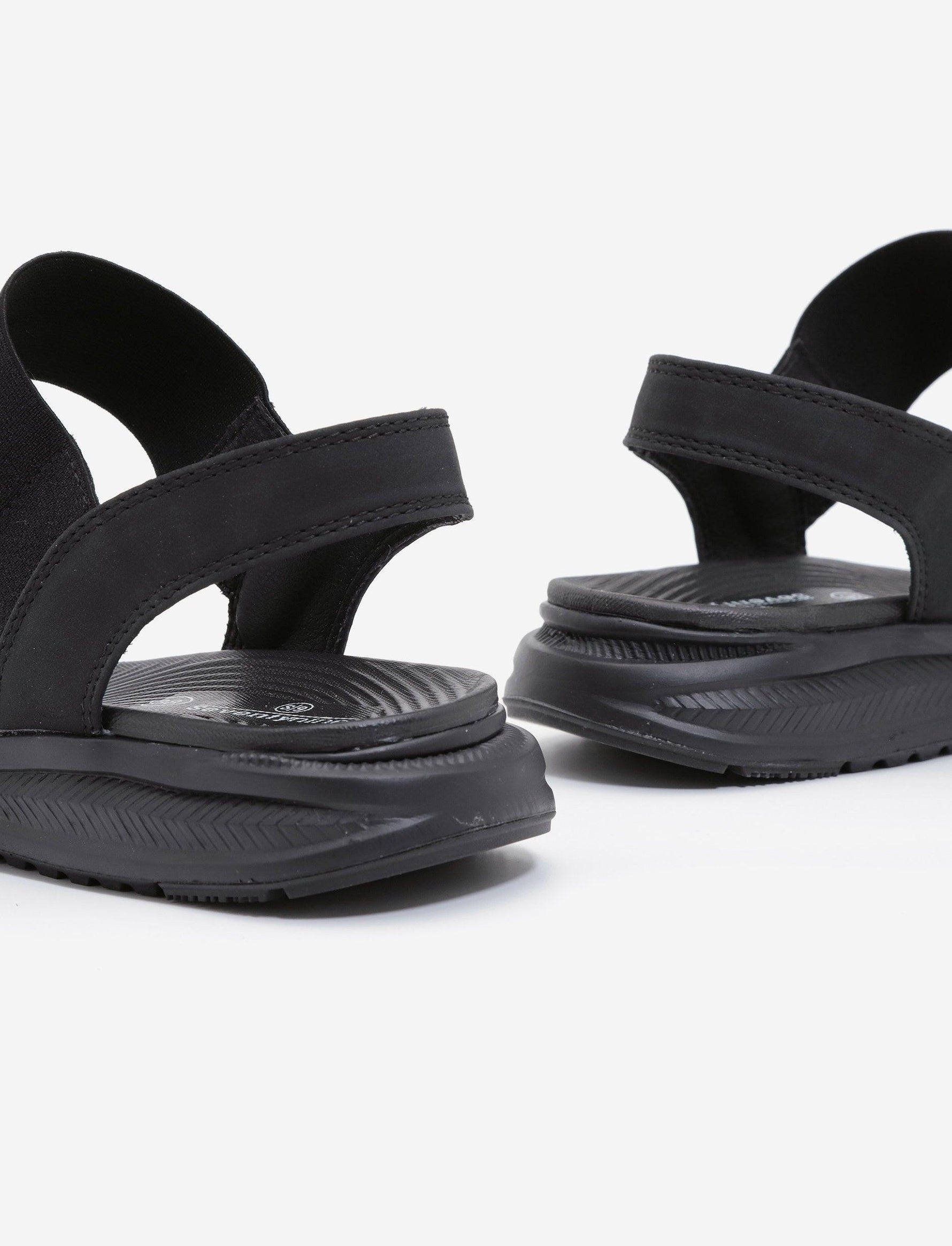 סנדלי ריקי לנשים בצבע שחור - MASHBIR//365