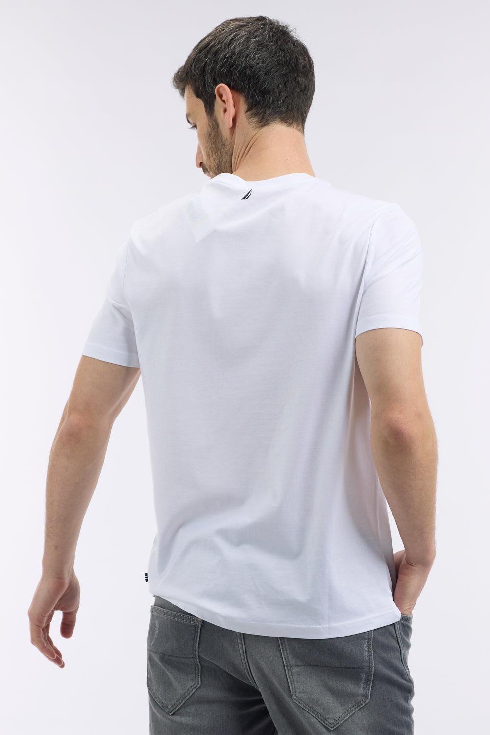 טישירט בצבע לבן עם לוגו בחזית - MASHBIR//365