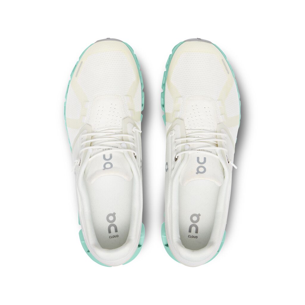 נעלי ספורט לגברים CLOUD 5 UNDYED בצבע לבן וירוק