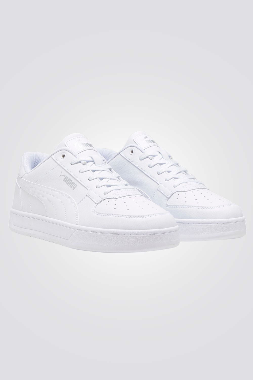 נעליים מבית המותג PUMA בעלות מדרס פנימי, ששומר על הרגל והופך כל צעד לרך ונוח, סולייה חיצונית ששומרת על אחיזה מלאה בקרקע.