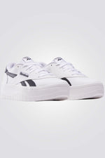 נעליים מבית המותג REEBOK, בעלות מדרס פנימי נוח שמספק רכות בכל צעד. סולייה חיצונית מגומי שמאפשרת אחיזה מלאה בקרקע.