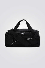 תיק מבית המותג PUMA, בעל רוכסן דו כיווני בתא הראשי שמספק גישה נוחה לפריטים שלך. כיסים קדמיים וצדדים בסגירת רוכסן לשמירה על החפצים שלך בדרך הבטוחה ביותר. רצועת כתף מתכוננת לנשיאה נוחה והתאמה מושלמת