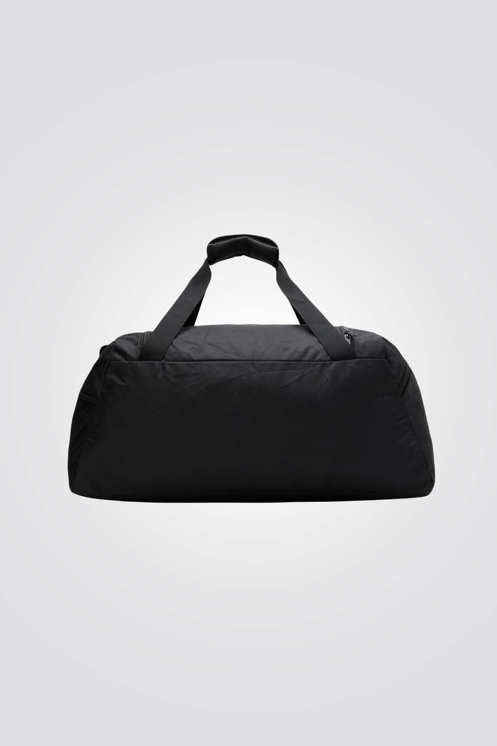 תיק מבית המותג PUMA, בעל רוכסן דו כיווני בתא הראשי שמספק גישה נוחה לפריטים שלך. כיסים קדמיים וצדדים בסגירת רוכסן לשמירה על החפצים שלך בדרך הבטוחה ביותר. רצועת כתף מתכוננת לנשיאה נוחה והתאמה מושלמת