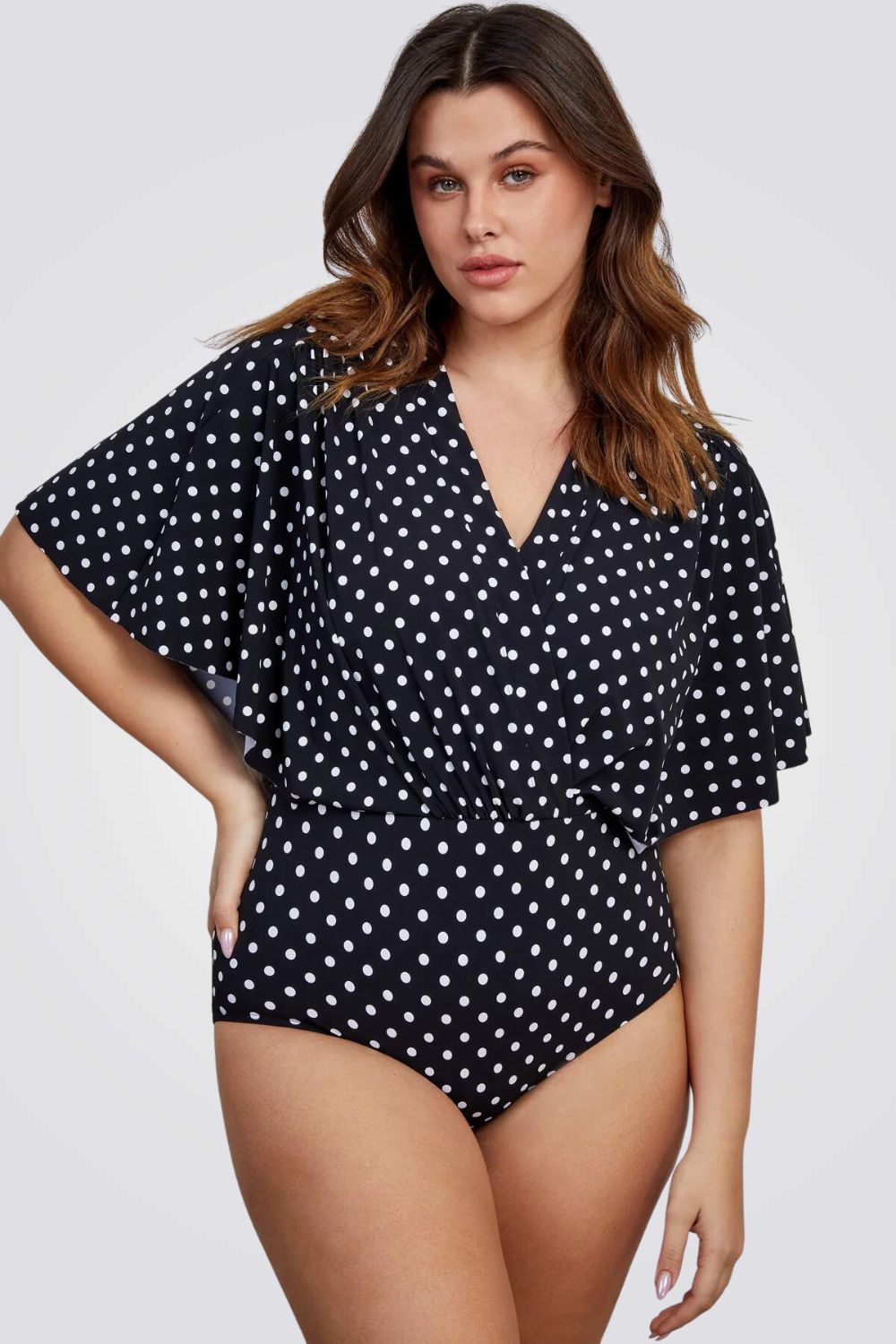 בגד ים צנוע שלם מעטפת נקודות בצבע שחור