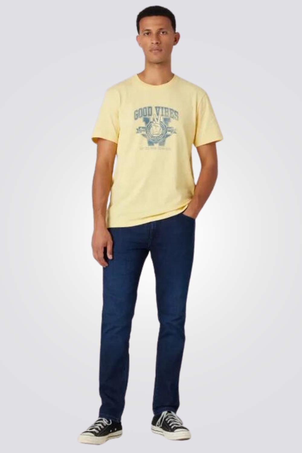 ג’ינס LARSTON בגזרה צרה בצבע כחול כהה