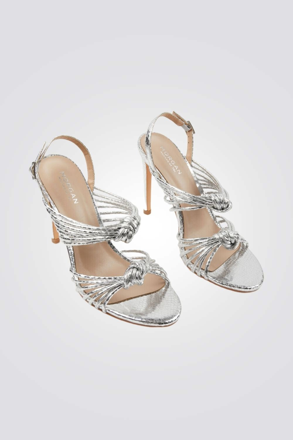 סנדלי עקב בצבע כסוף