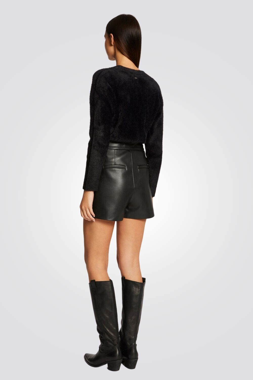 קרדיגן לנשים בצבע שחור