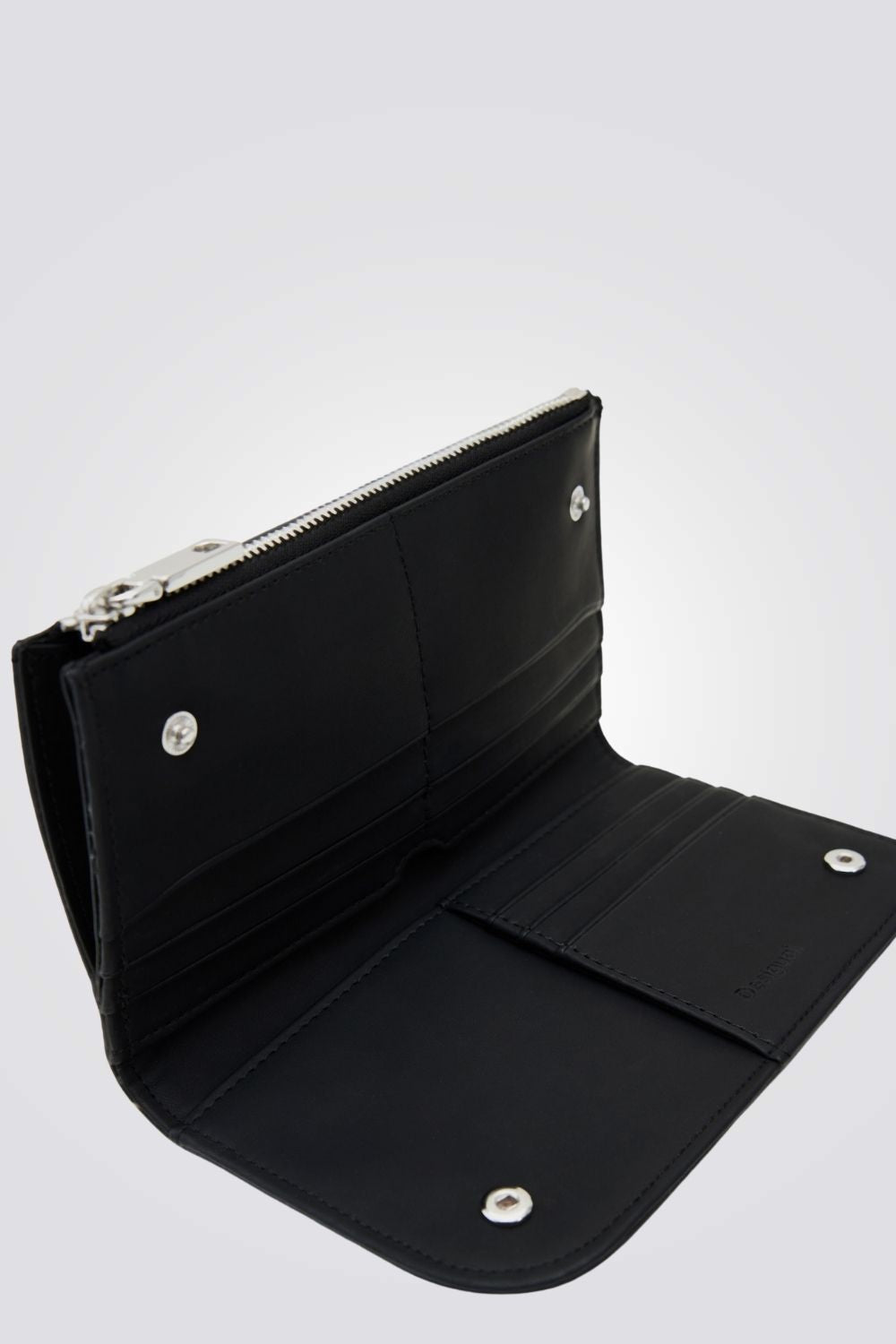 ארנק לנשים בצבע שחור