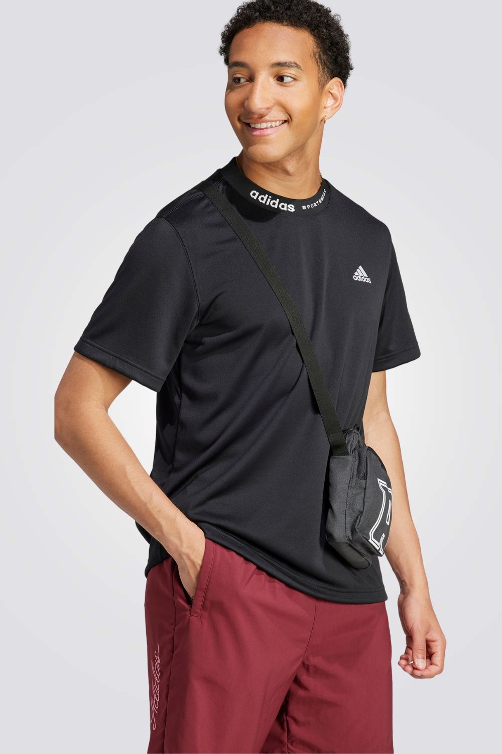 טישירט לגברים MESH BACK בצבע שחור