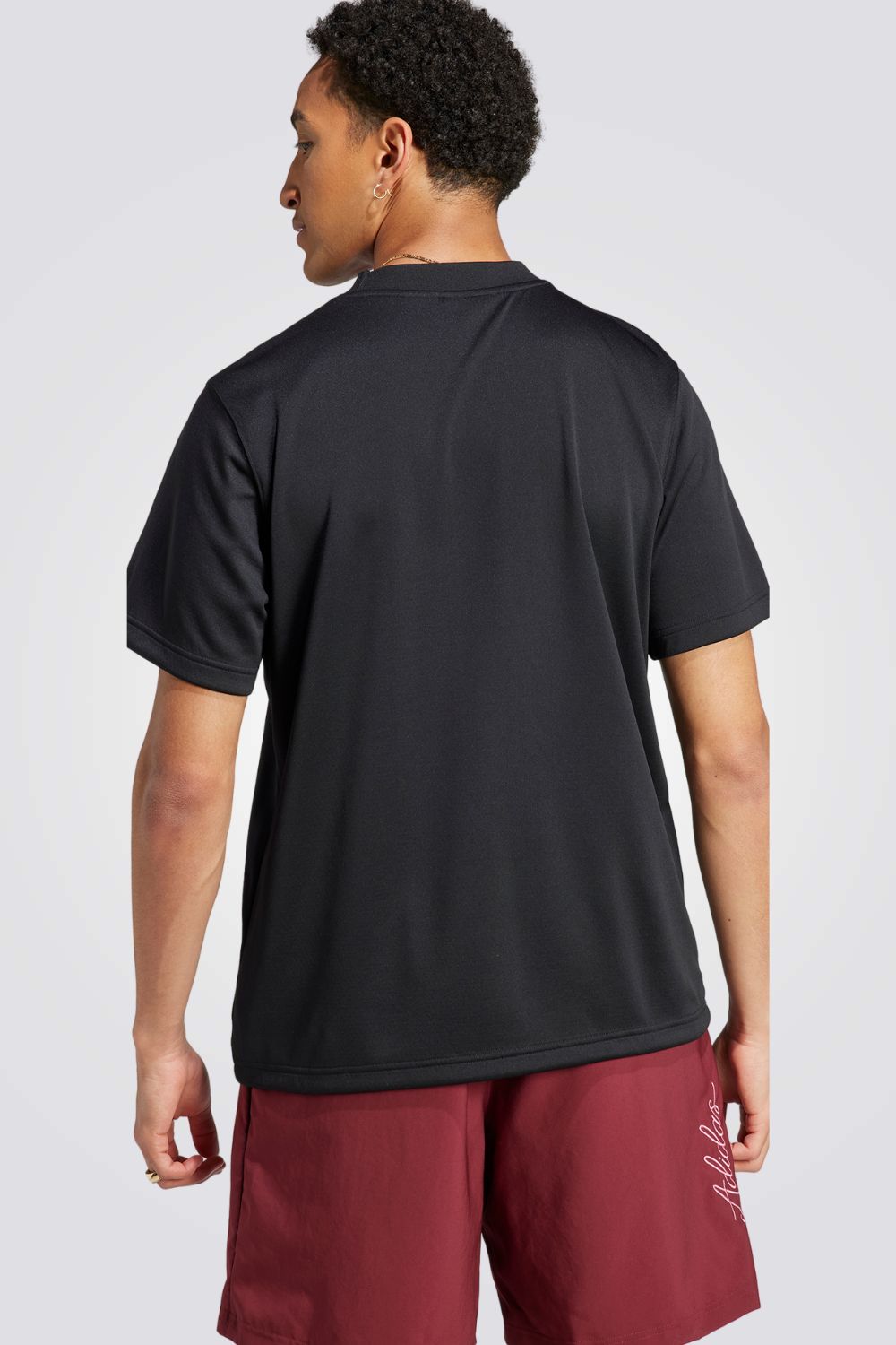 טישירט לגברים MESH BACK בצבע שחור