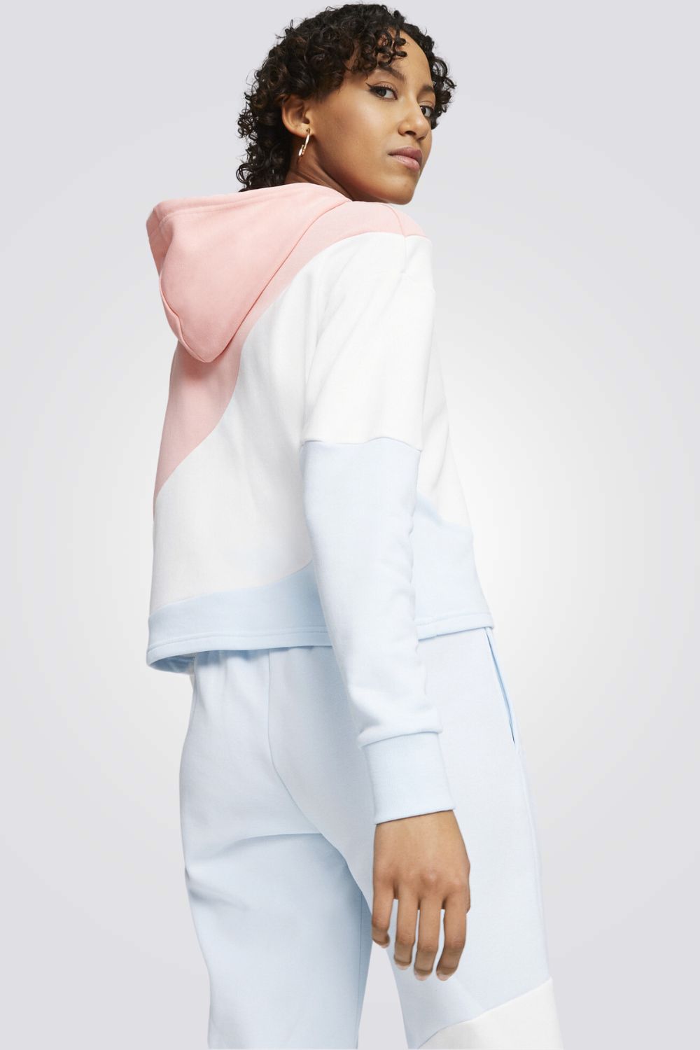 סווטשירט לנשים  PUMA POWER Cat בצבע תכלת וורוד