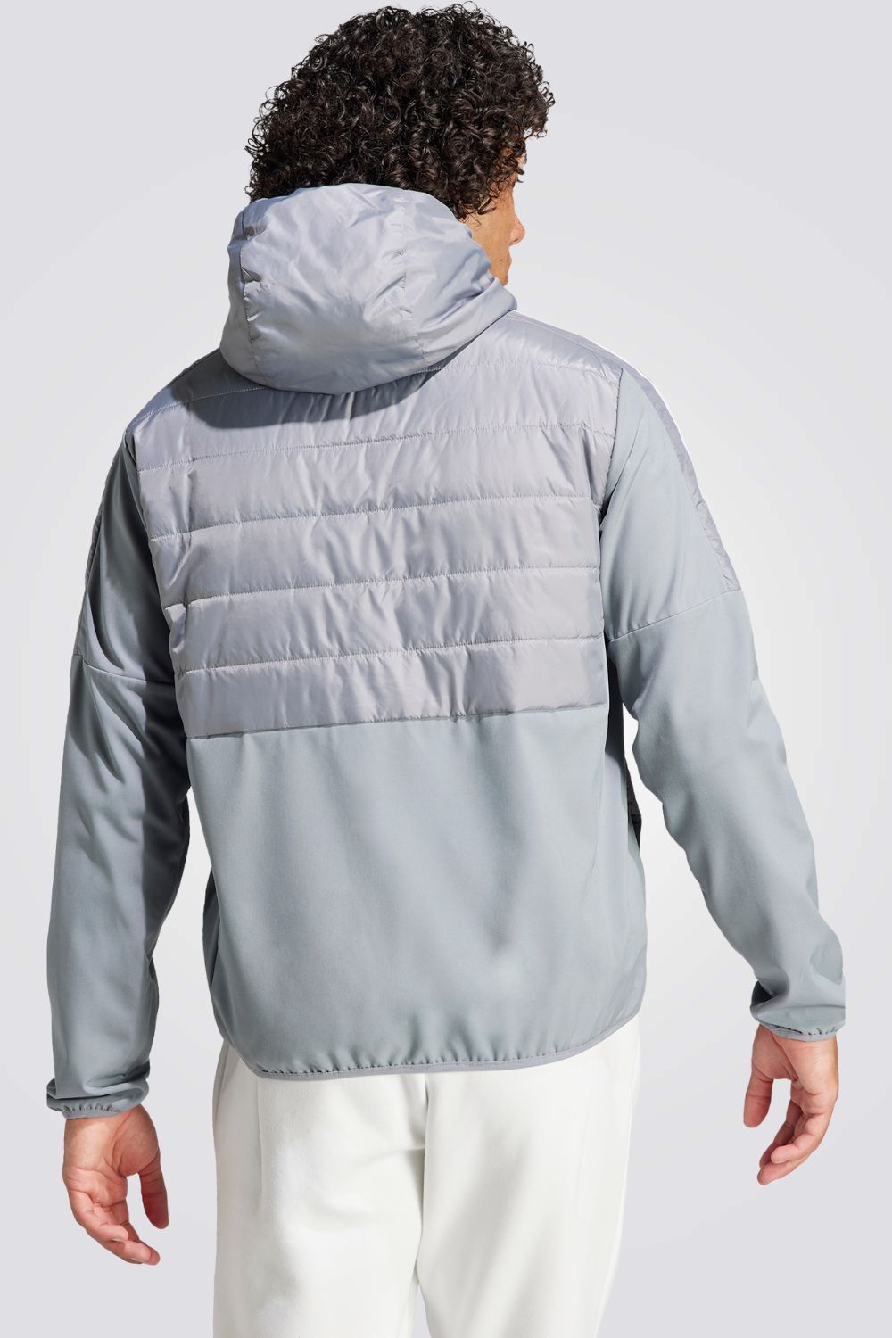 מעיל לגברים ESSENTIALS INSULATED בצבע אפור