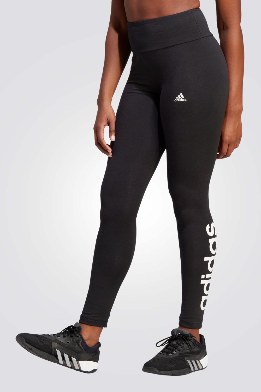 טייץ לנשים ESSENTIALS בצבע שחור