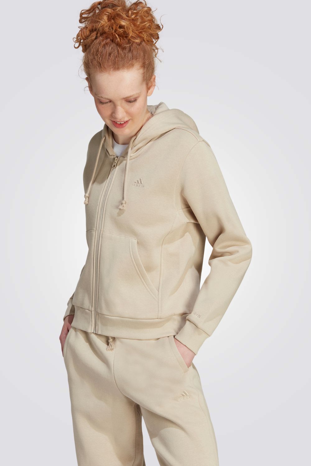 סווטישירט לנשים ALL SZN FLEECE בצבע בז'