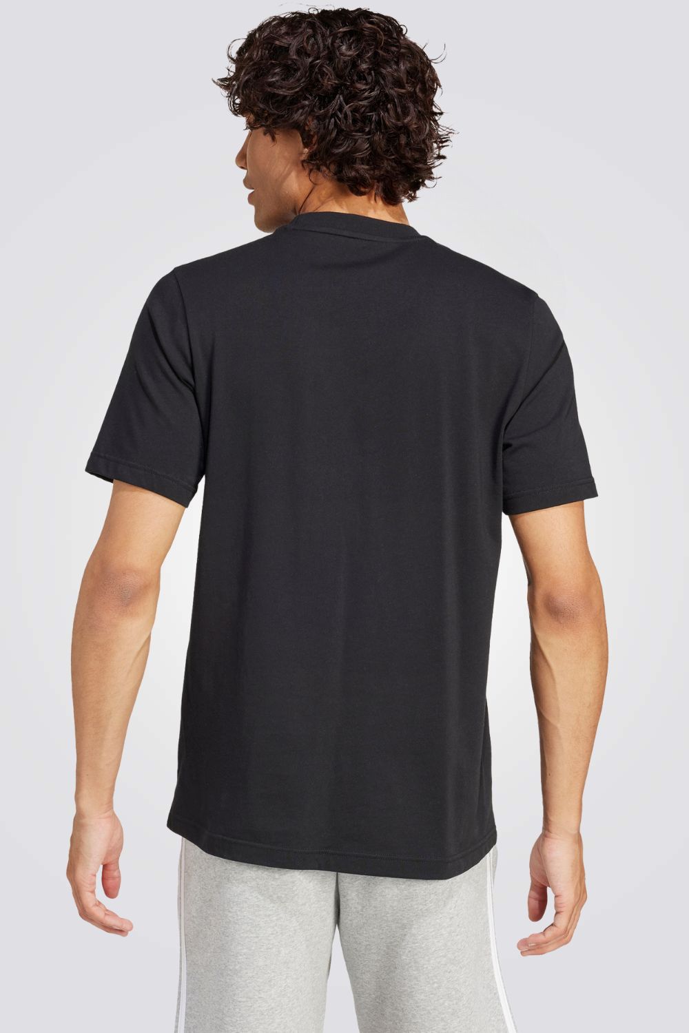 טישירט לגברים GRAPHIC PRINT FLEECE בצבע שחור