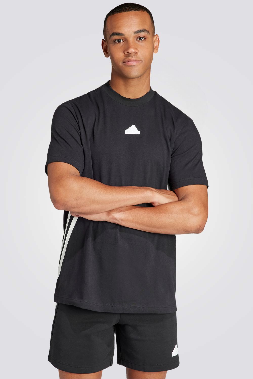 טישירט לגברים FUTURE ICONS 3-STRIPES בצבע שחור