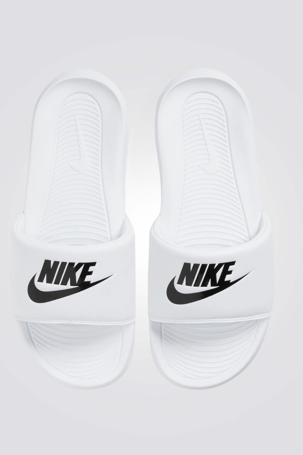 כפכפים לנשים Victori One בצבע לבן ושחור