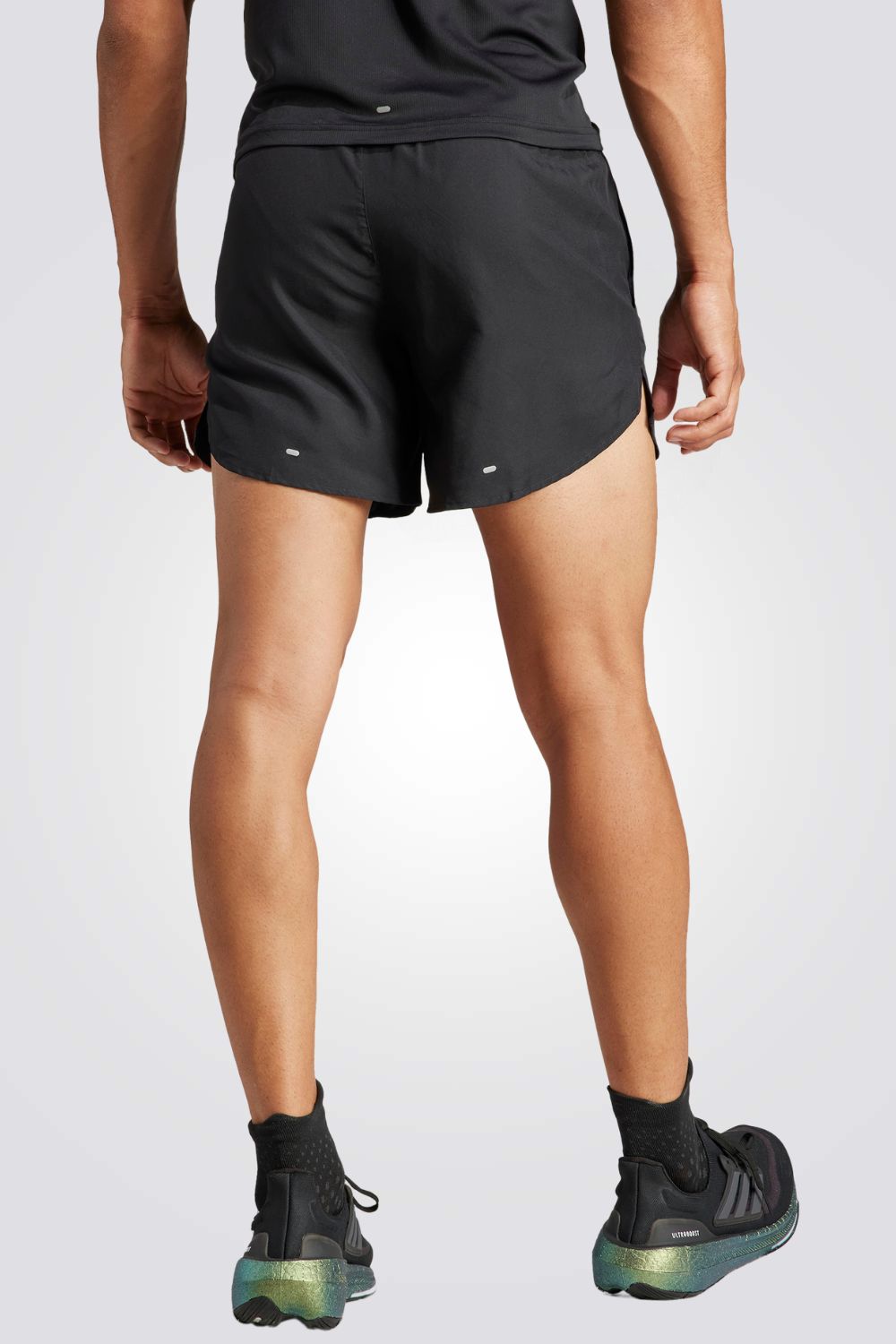 מכנסיים קצרים לגברים RUN IT בצבע שחור