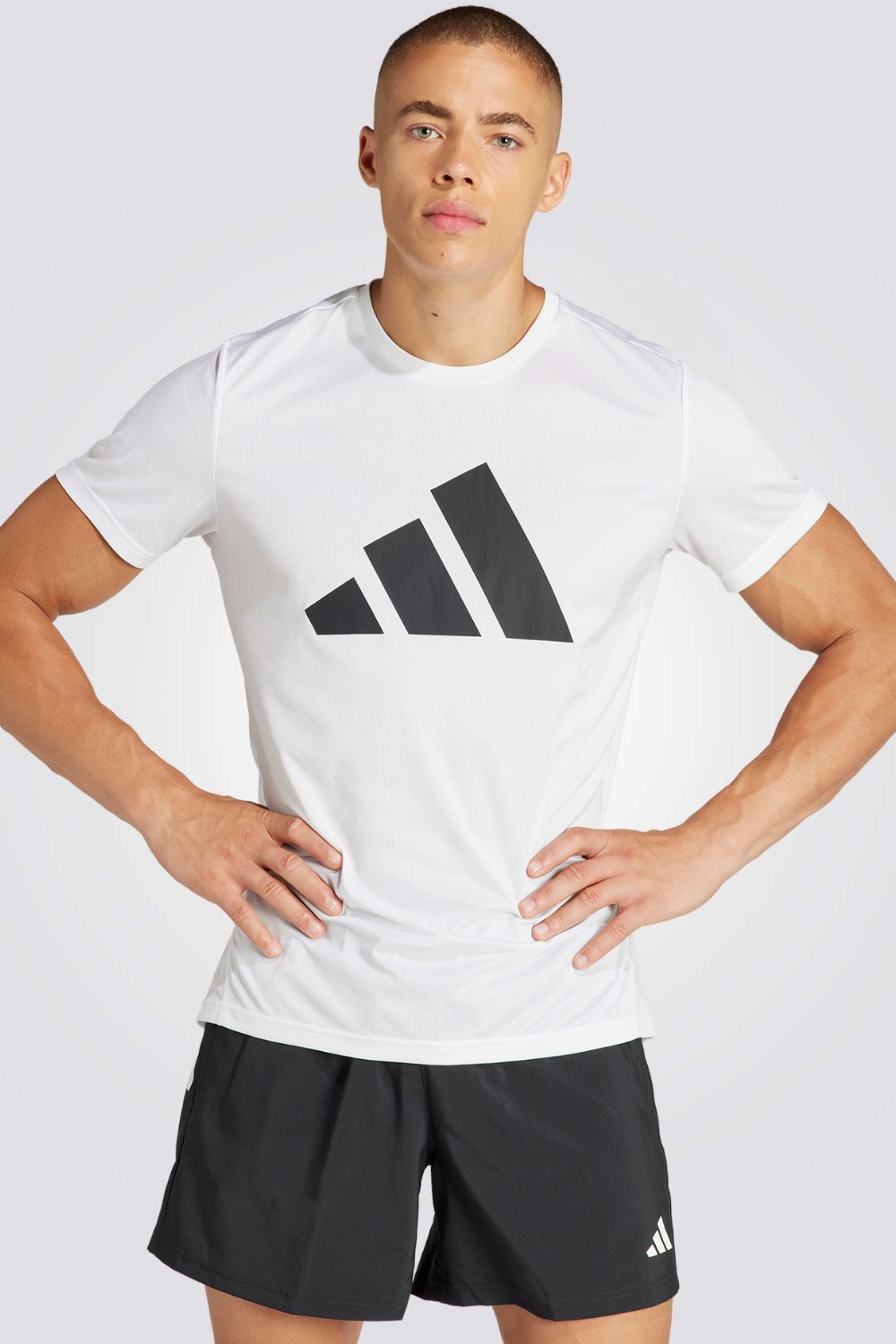 טישירט לגברים RUN IT בצבע לבן ושחור