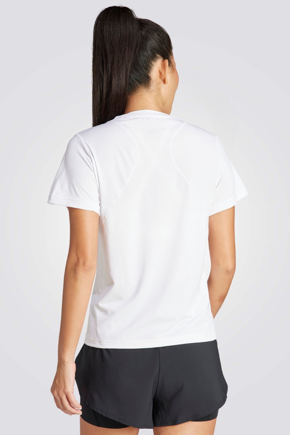 טישירט לנשים DESIGNED FOR TRAINING בצבע לבן