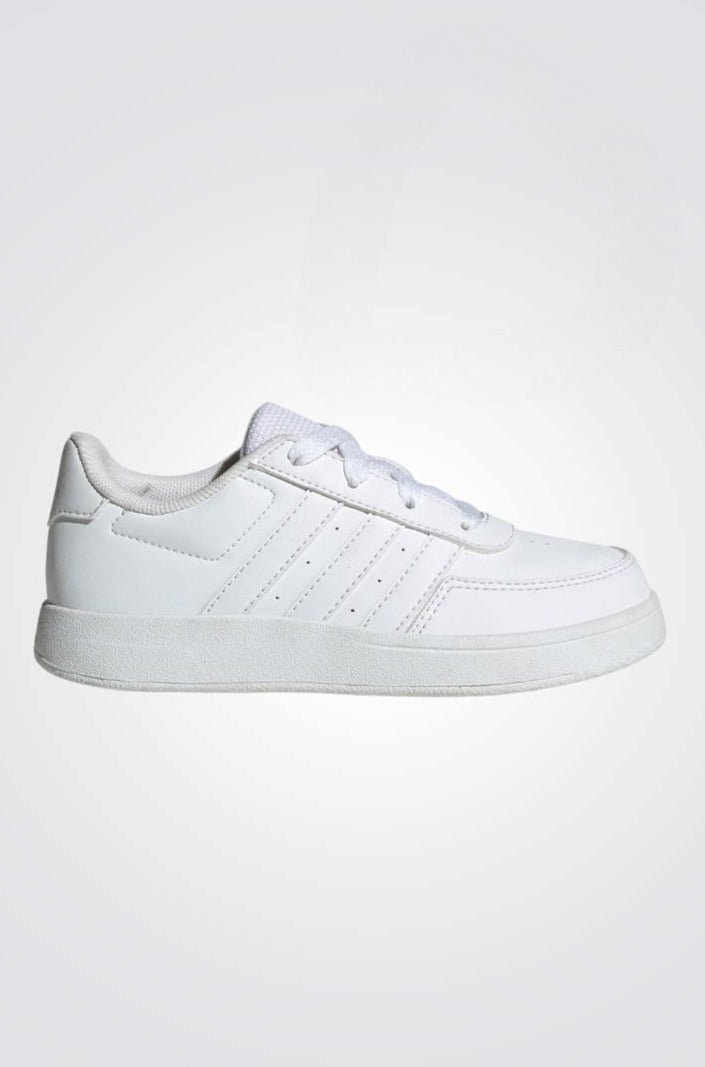 נעליים מבית המותג ADIDAS בעלות סולייה פנימית שהופכת כל צעד לרך במיוחד, שרוכים ורצועה עליונה אלסטים להתאמה מושלמת