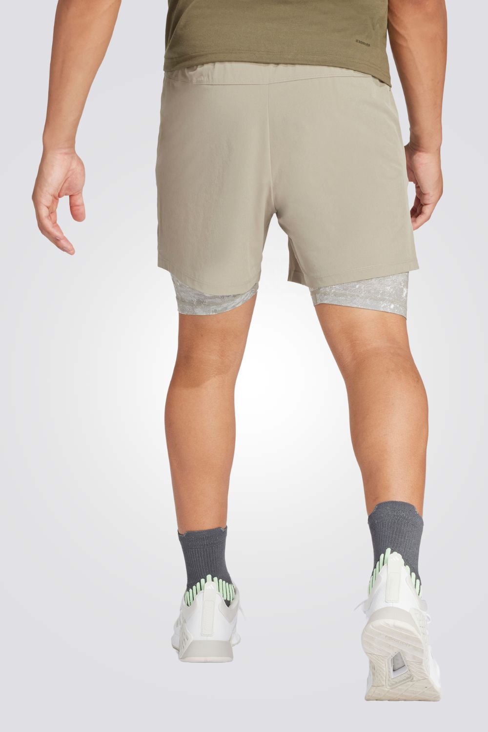 מכנסיים קצרים לגברים POWER WORKOUT 2-IN-1 בצבע אפור