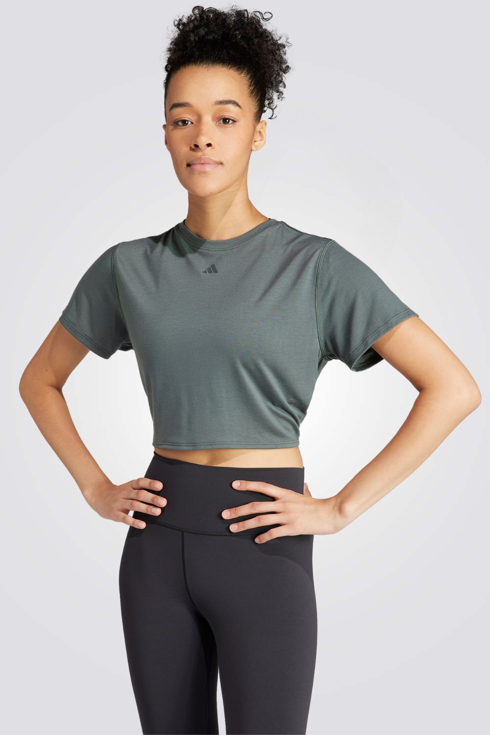 טישירט לנשים YOGA STUDIO WRAPPED בצבע אפור