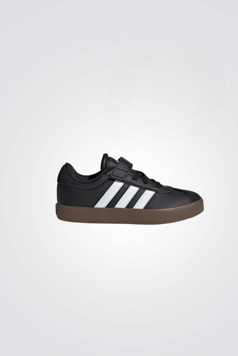 נעליים מבית המותג ADIDAS בעלות ריפוד פנימי שעוטף את הרגל ומספק רכות מלאה לאורך כל היום, סולייה חיצונית מגומי ששומרת על אחיזה מלאה בקרקע , רצועות סקוטש להתאמה מושלמת, סולייה בצבע חום