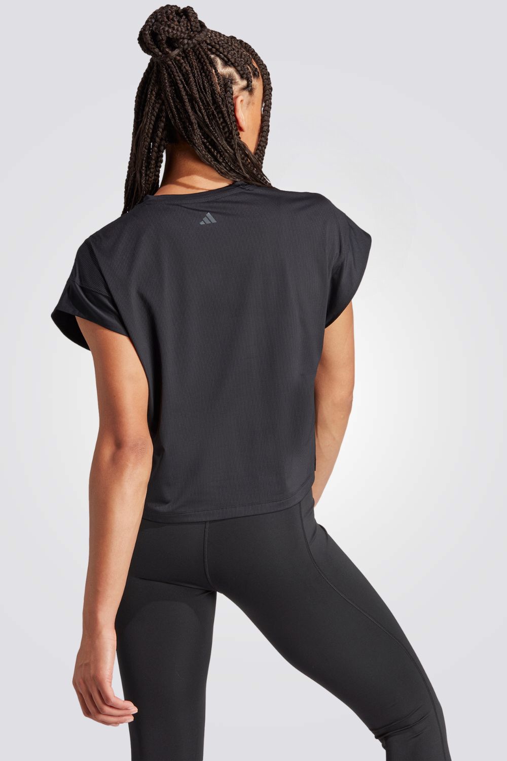 טישירט לנשים STUDIO בצבע שחור ואפור