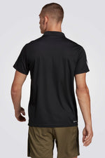 חולצה מבית המותג ADIDAS עשויה מחומר מנדף זיעה ששומר על הגוף מאורר לאורך האימון. הרכב בד : פיקה 100% פוליאסטר ממוחזר