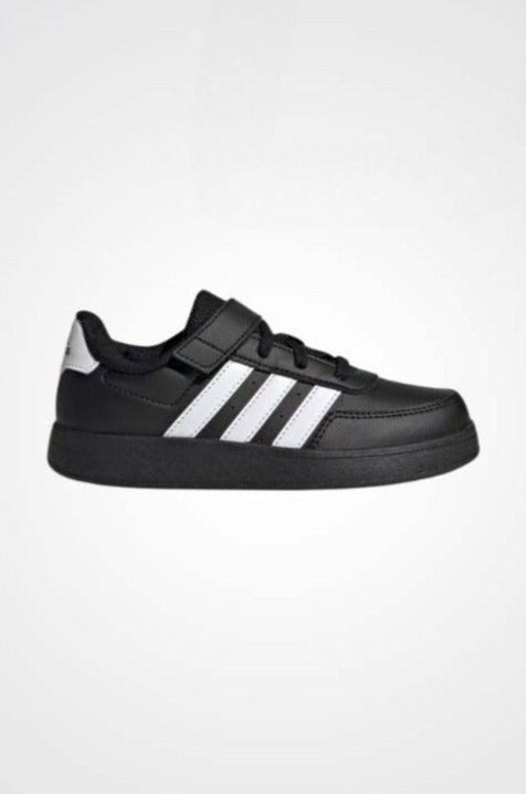 נעליים מבית המותג ADIDAS בעלות מדרסים מרופדים ששומרים על הרגל והופכים כל צעד לנוח במיוחד, שרוכים אלסטים עם סגירת סקוטש להתאמה מושלמת