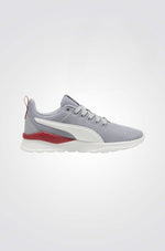 נעליים מבית המותג PUMA בעלות מדרס פנימי, שעוטף את הרגל והופך כל צעד לרך במיוחד. סולייה חיצונית, שמאפשרת אחיזה מלאה בקרקע