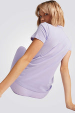 טישירט מבית המותג PUMA עשויה מבד נוח , משתלבת מעולה עם כל פריט לבוש שתבחרי לשים. הרכב בד : 100% כותנה