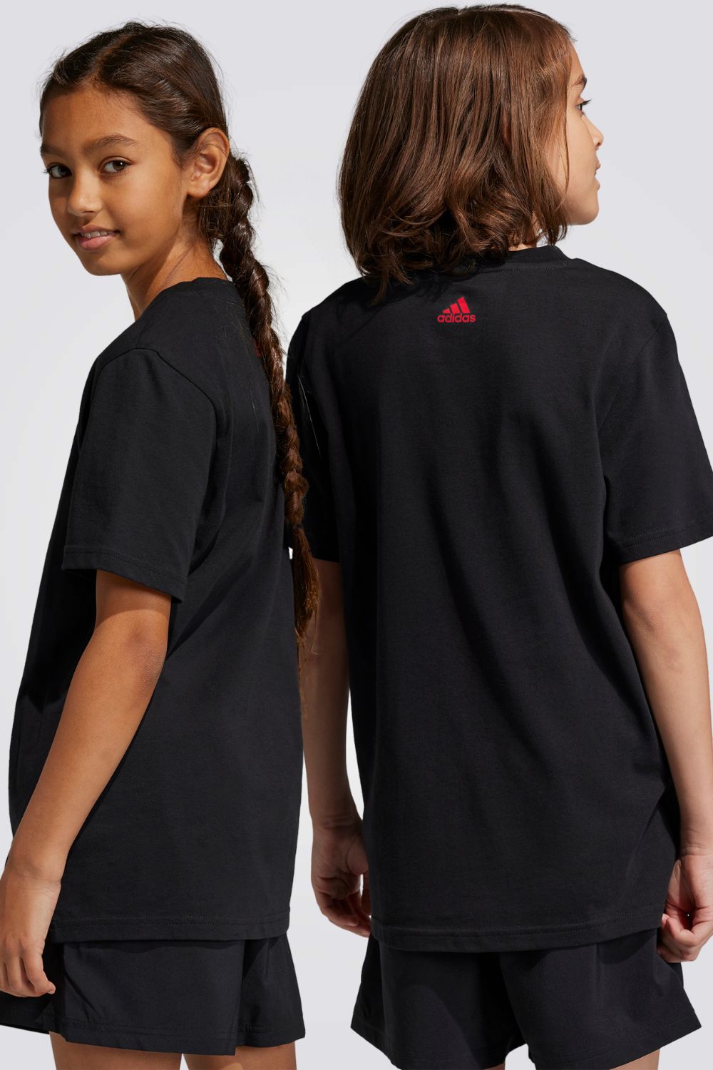 טישירט לילדים ESSENTIALS TWO-COLOR BIG LOGO בצבע שחור ואדום