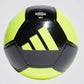 כדור מבית המותג ADIDAS,, עשויה מחומר עמיד שמאפשר ביצועים גבוהים במהלך המשחק . הרכב בד : מעטפת: 100% TPU - 1