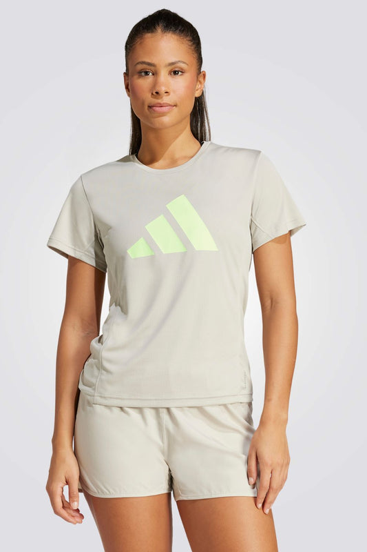 חולצה מבית המותג ADIDAS , עשויה מבד מנדף זיעה ששומר על הגוף שלך מאורר לאורך האימון. הרכב בד : 100% פוליאסטר ממוחזר עם לולאות דמה