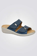 סנדלים מבית המותג LADY COMFORT, בעלת מדרס פנימי ששומר על נוחות והופך כל צעד לנוח במיוחד. רצועה קדמית, להתאמה מושלמת