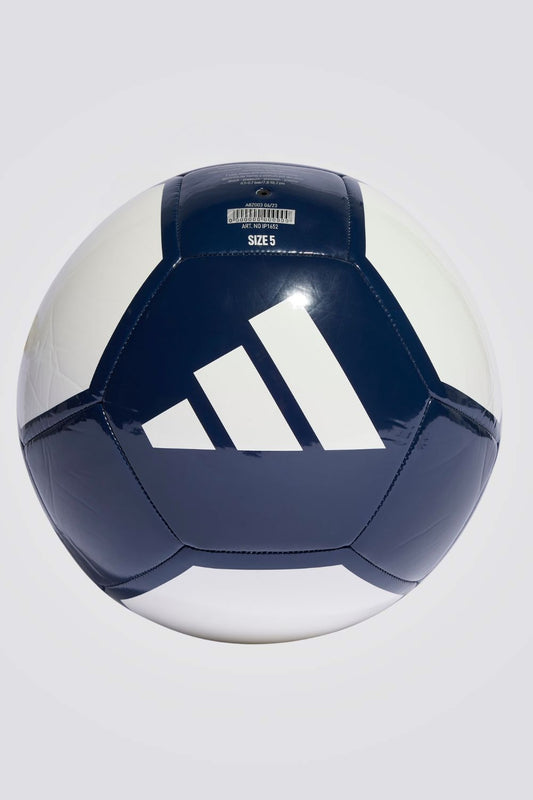 כדור מבית המותג ADIDAS, עשוי מחומר עמיד שמאפשר ביצועים גבוהים במהלך המשחק 