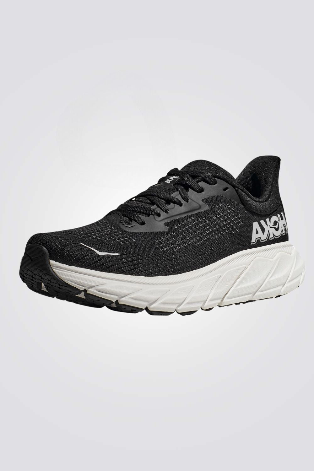 נעלי ספורט לגברים Arahi Wide 7 בצבע שחור ולבן