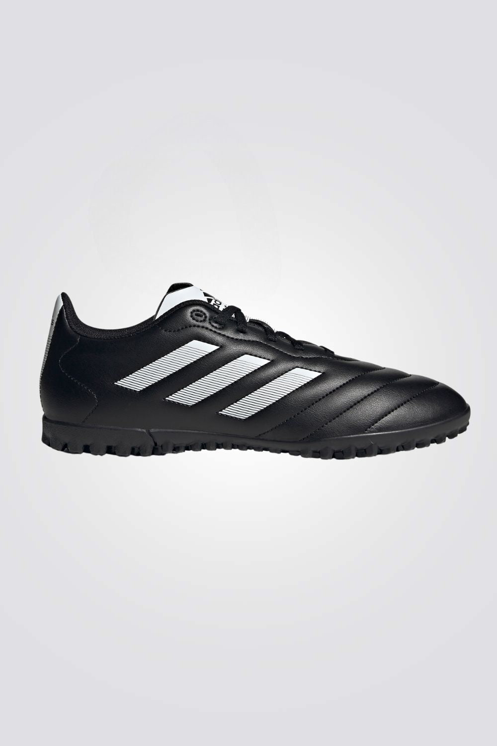 נעליים מבית המותג ADIDAS, בעלות מדרס פנימי רך במיוחד שעוטף את הרגל בנוחות בלתי מתפשרת. סולייה חיצונית עמידה שמספקת אחיזה מלאה בקרקע.
