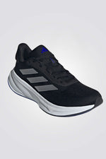 נעליים מבית המותג ADIDAS, בעלות מדרס פנימי רך שעוטף את הרגל בנוחות בלתי מתפשרת. סולייה חיצונית עמידה שמספקת אחיזה מלאה בקרקע.