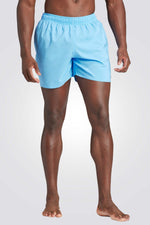 בגד ים מבית המותג ADIDAS, עשויות מבד מנדף לחות שמתייבש במהירות ושומר על הגוף שלך מאורר לאורך כל היום. מותן אלסטית, עם שרוך להתאמה מושלמת. כיסים צדדים, לשמירה על החפצים שלך בצורה הנוחה ביותר.